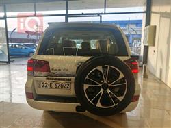 تۆیۆتا لاند کروزەر